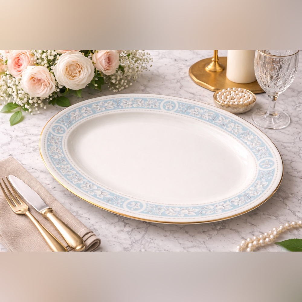 Royal Doulton “Hampton Court” Oval Meat Platter – Bone China | 13”